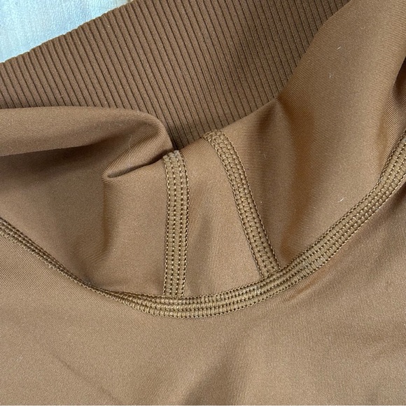 AERIES WORKOUT SET - Picture 4 of 6